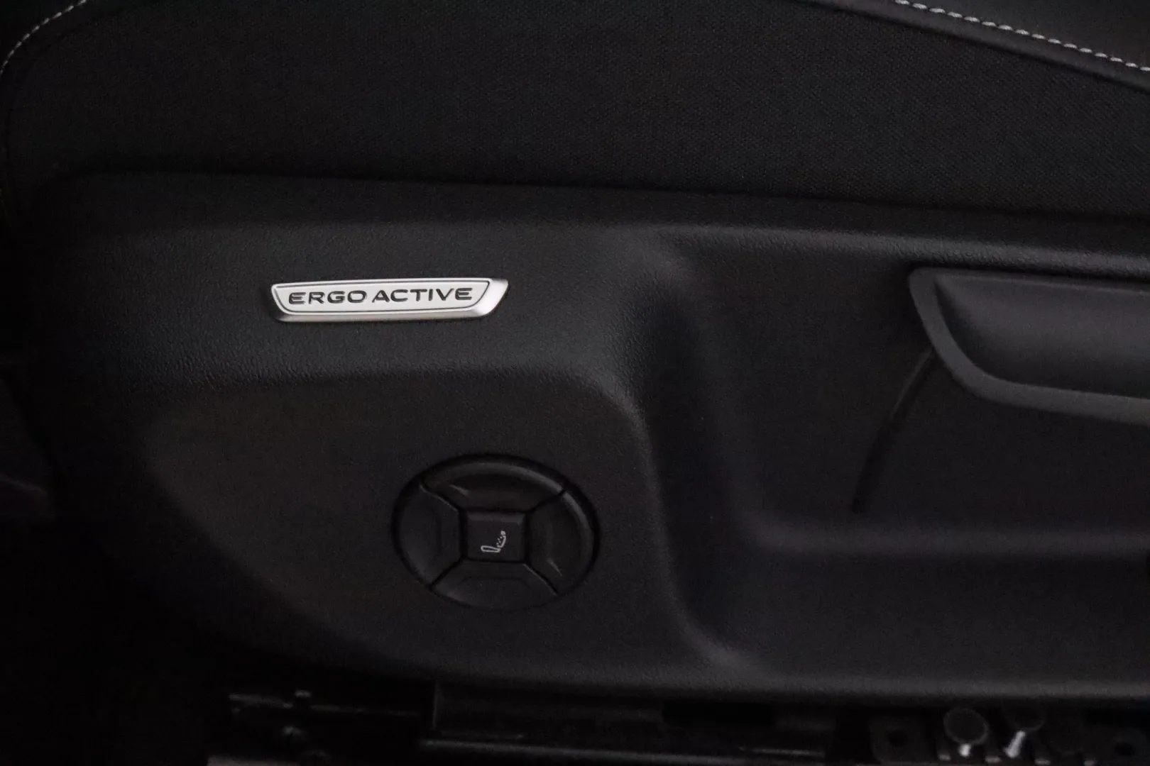 Volkswagen T-Roc NOK-960 carousel image