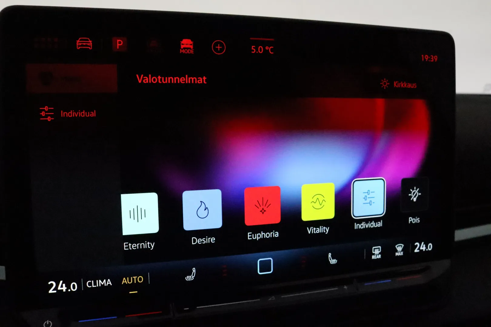 Volkswagen T-Roc RXS-207 carousel image