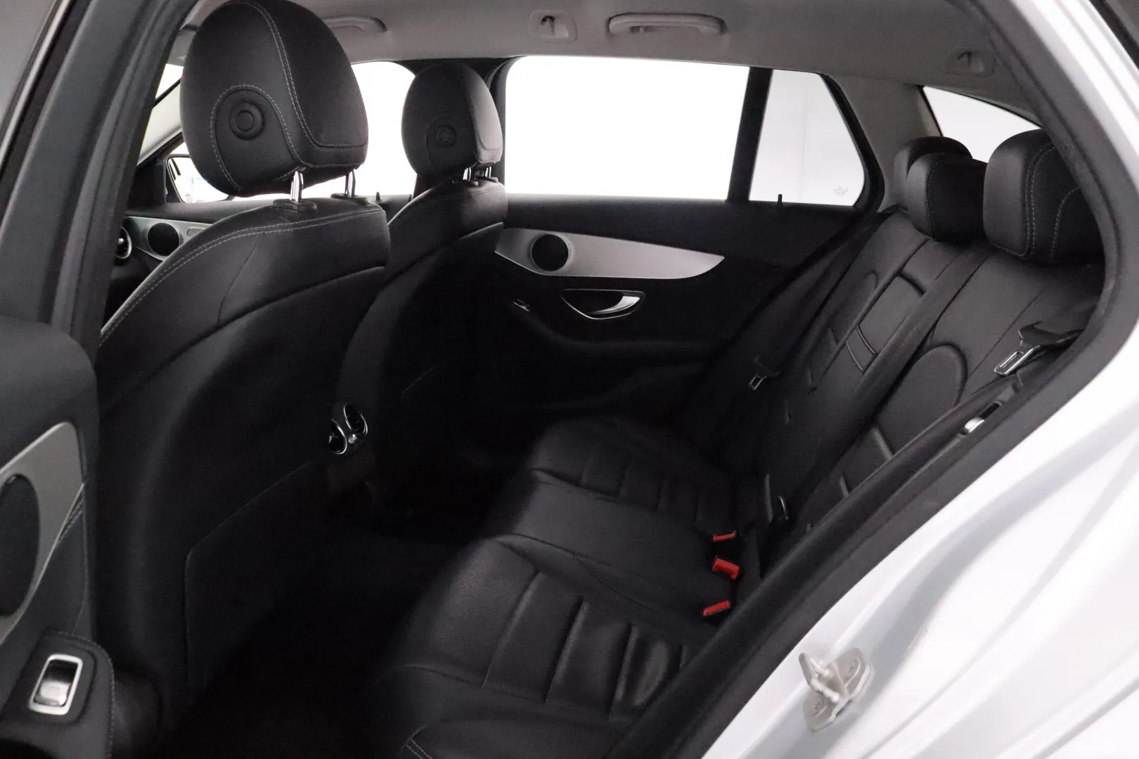 MERCEDES-BENZ C YKC-584 carousel image