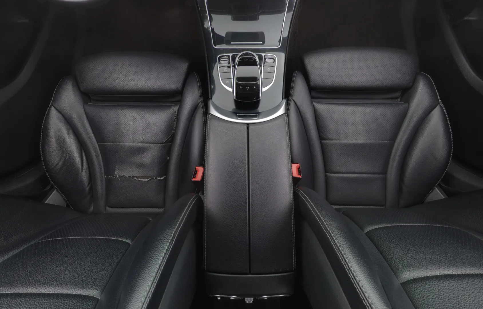 MERCEDES-BENZ C YKC-584 carousel image