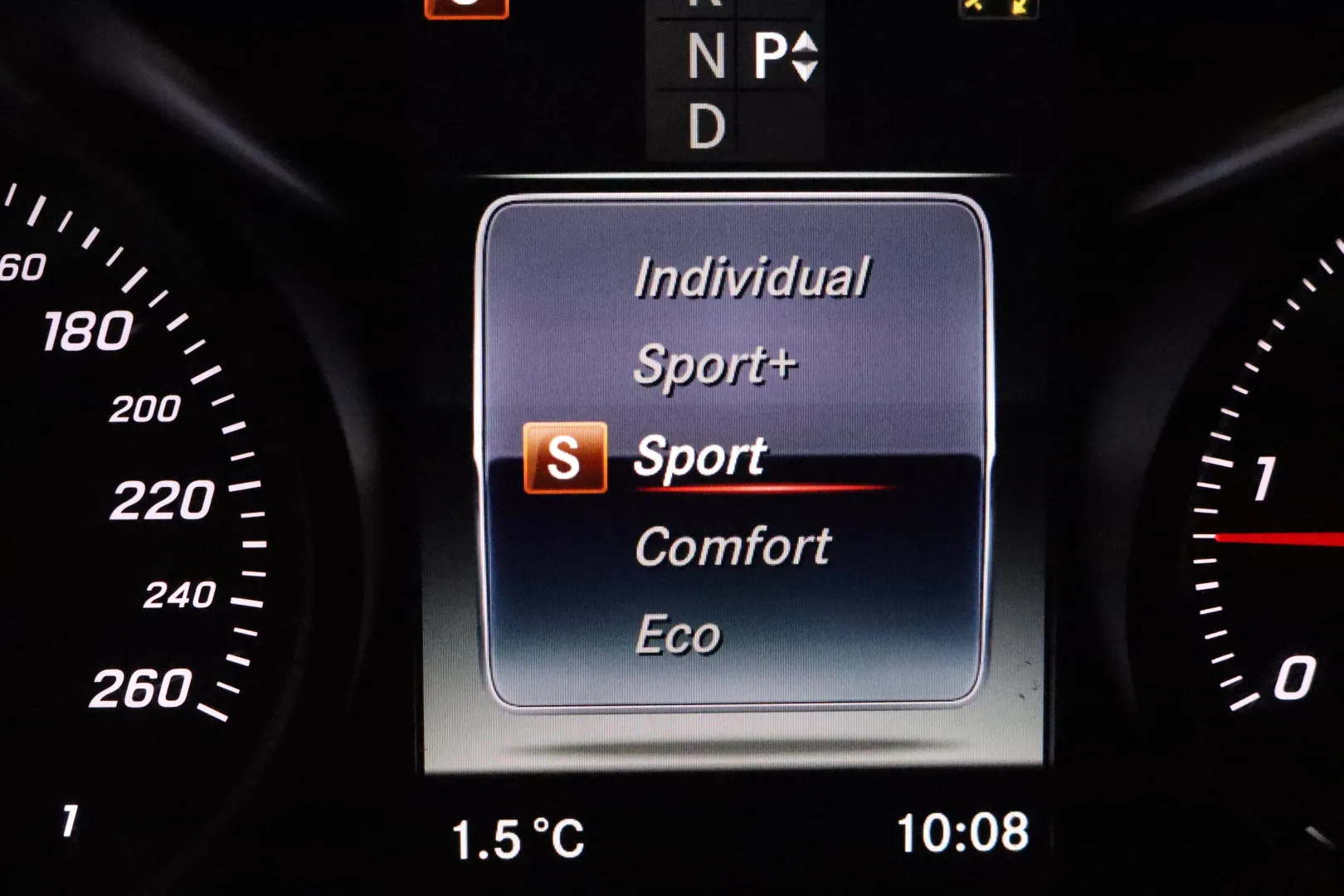 MERCEDES-BENZ C YKC-584 carousel image