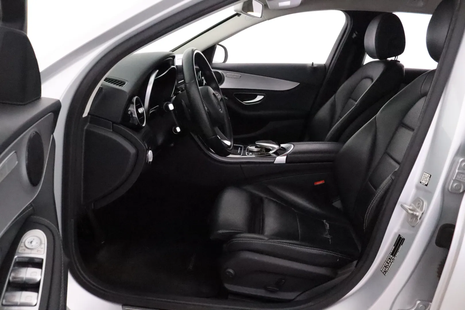 MERCEDES-BENZ C YKC-584 carousel image