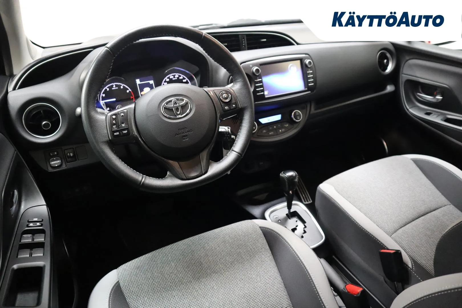 Toyota Yaris SPA-114 carousel image