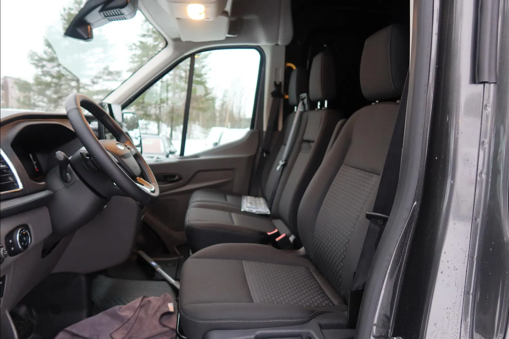 Ford Transit GRR-816 carousel image