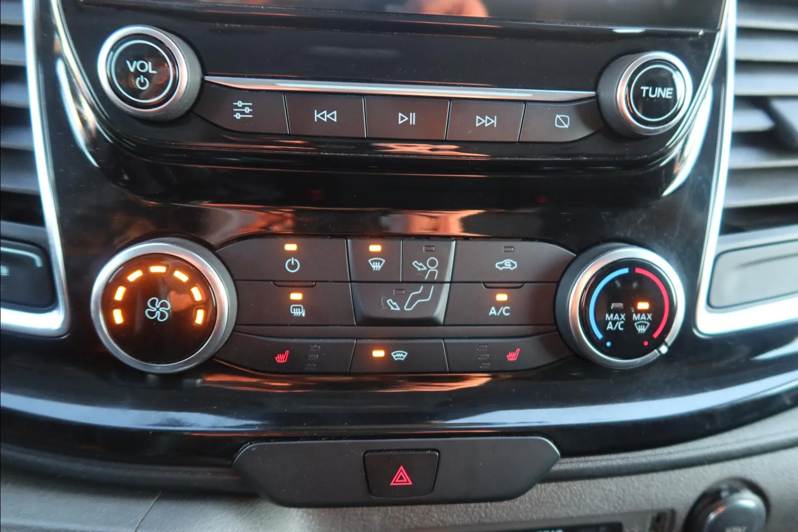 Ford Transit Custom XOS-172 carousel image