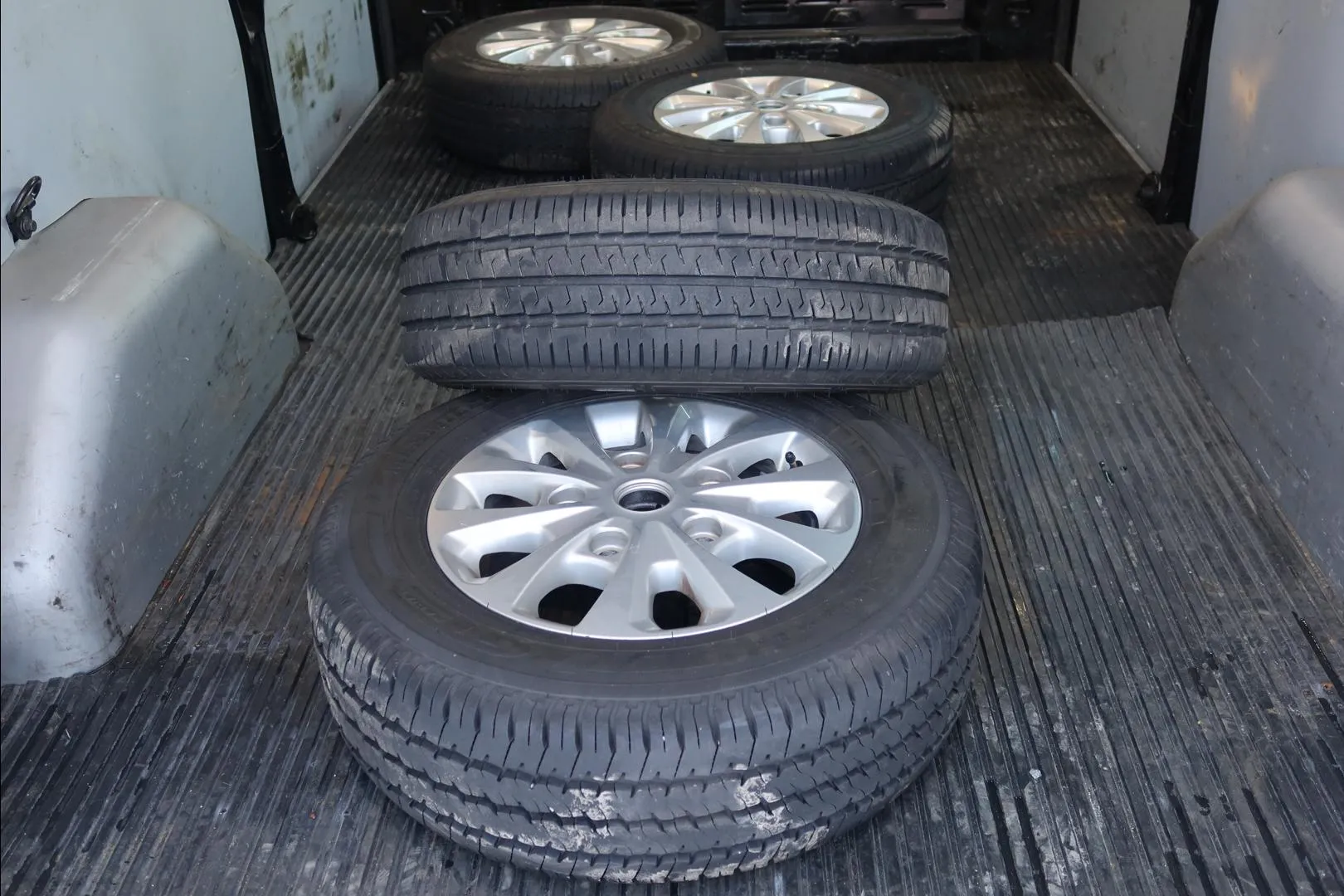 Ford Transit Custom XOS-172 carousel image