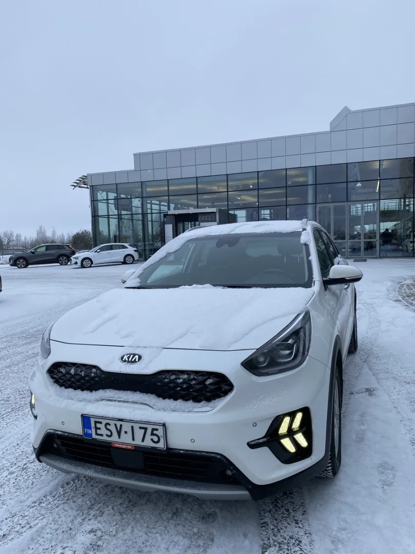 Kia Niro plug-in ESV-175 carousel image
