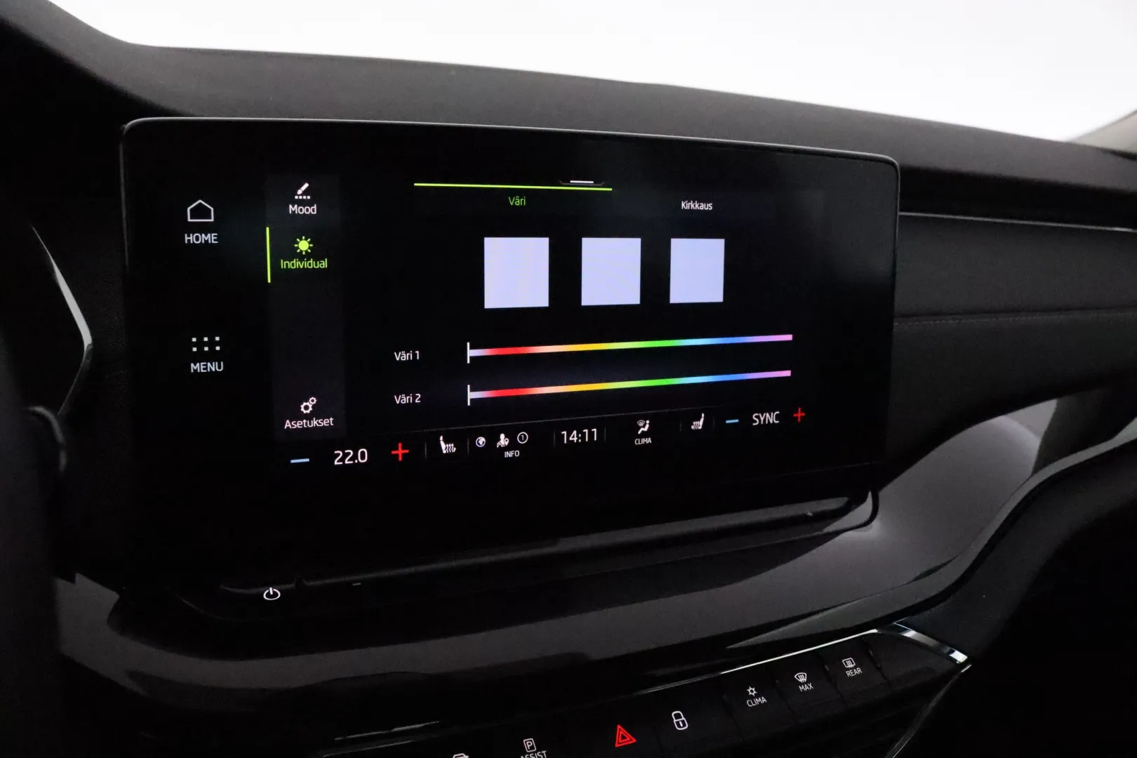 Skoda Octavia KUA-316 carousel image