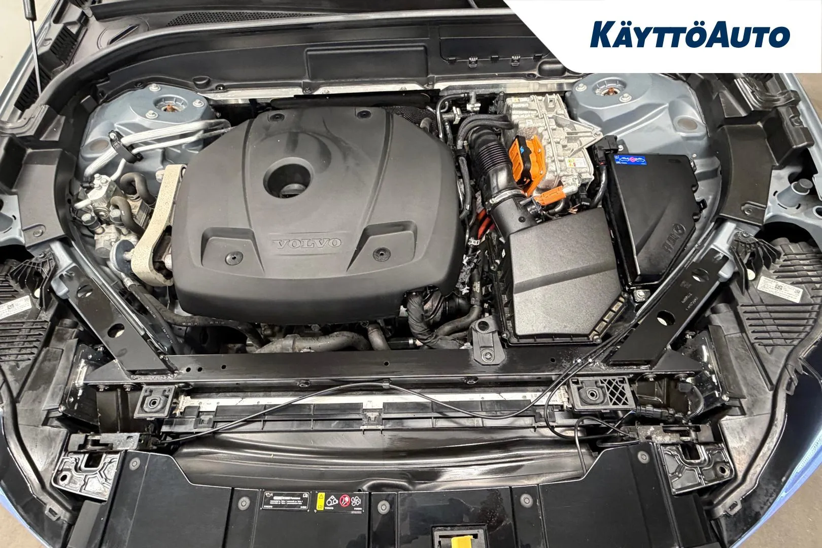 VOLVO XC60 FRH-323 carousel image