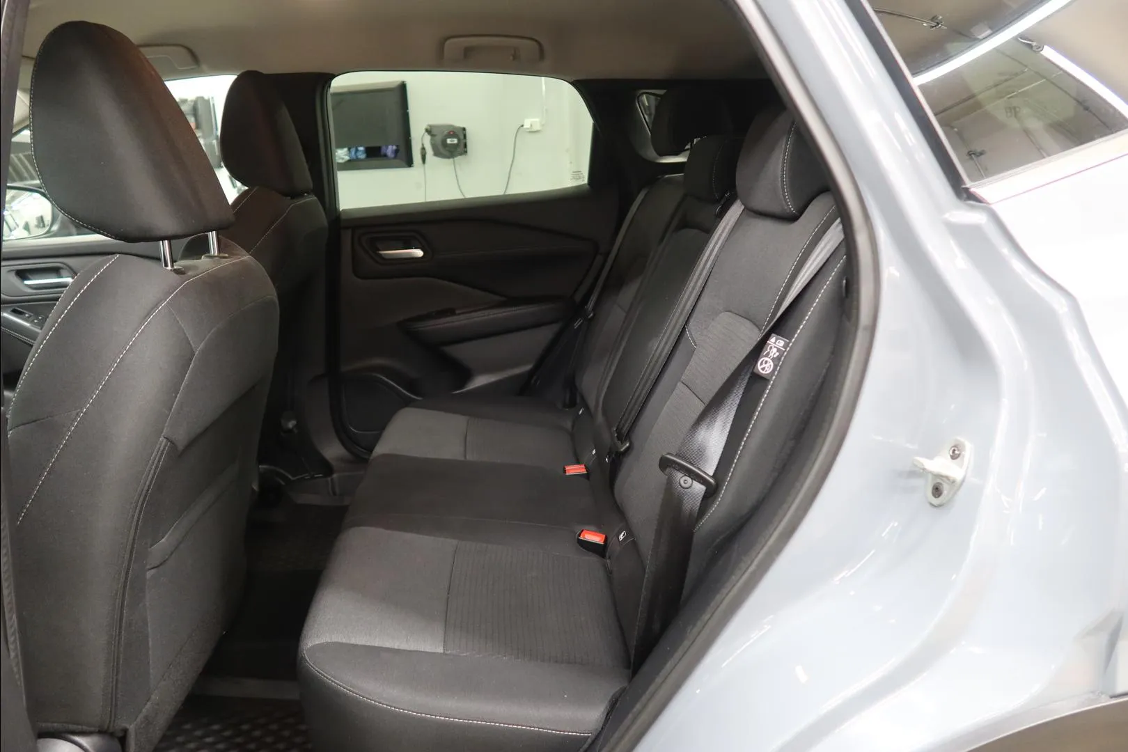 Nissan Qashqai ZOL-155 carousel image