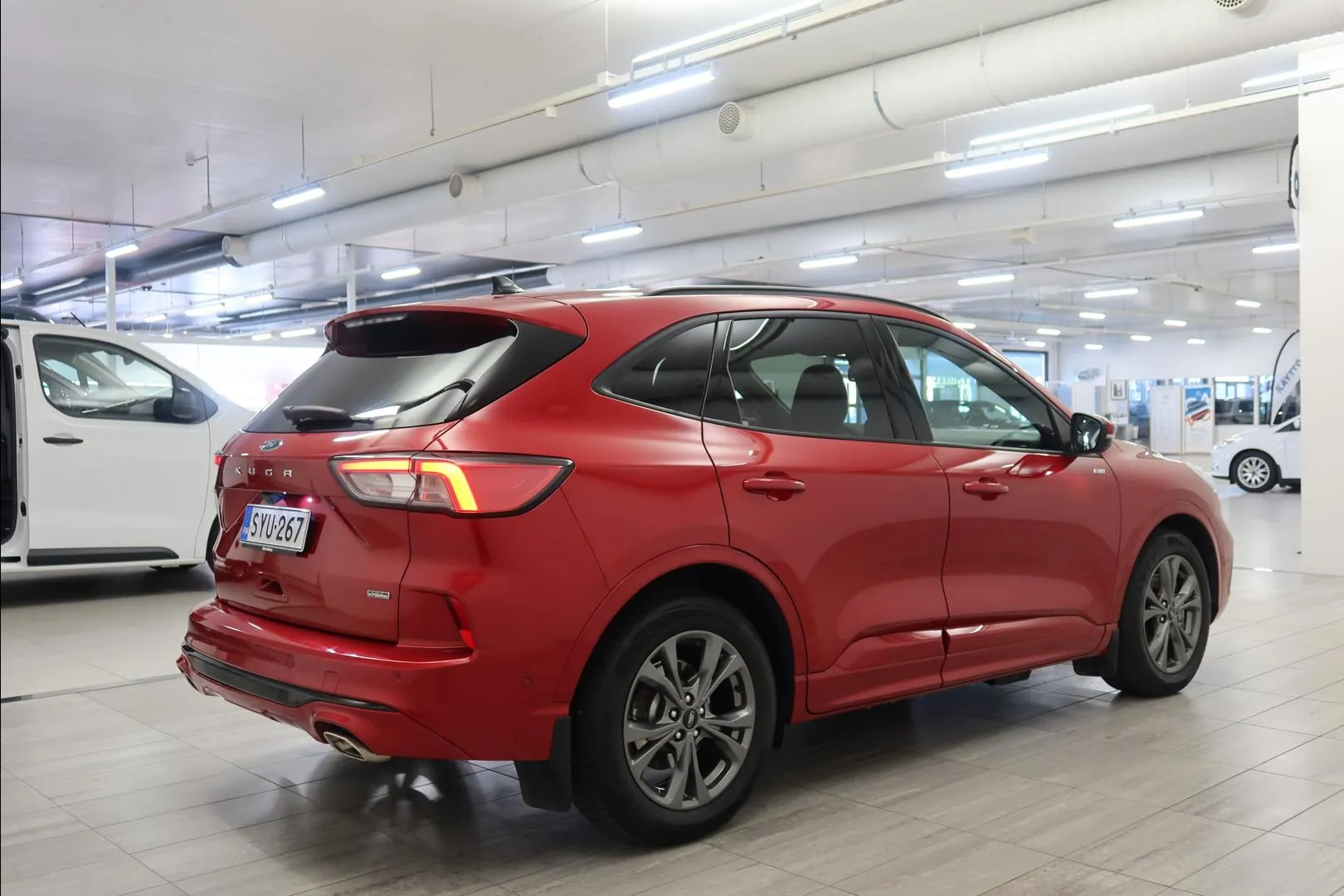 Ford Kuga SYU-267 carousel image