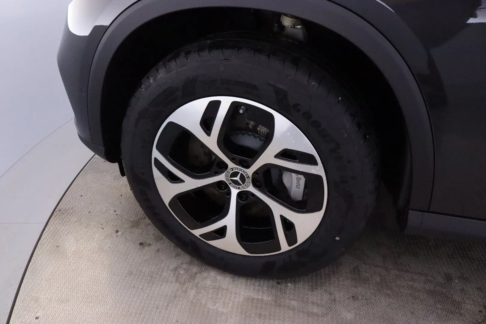 Mercedes-Benz GLC MRP-866 carousel image