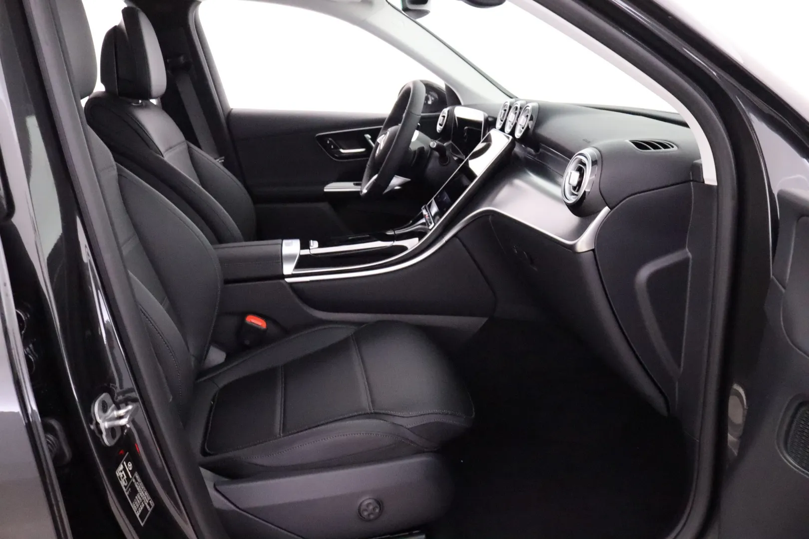 Mercedes-Benz GLC MRP-866 carousel image