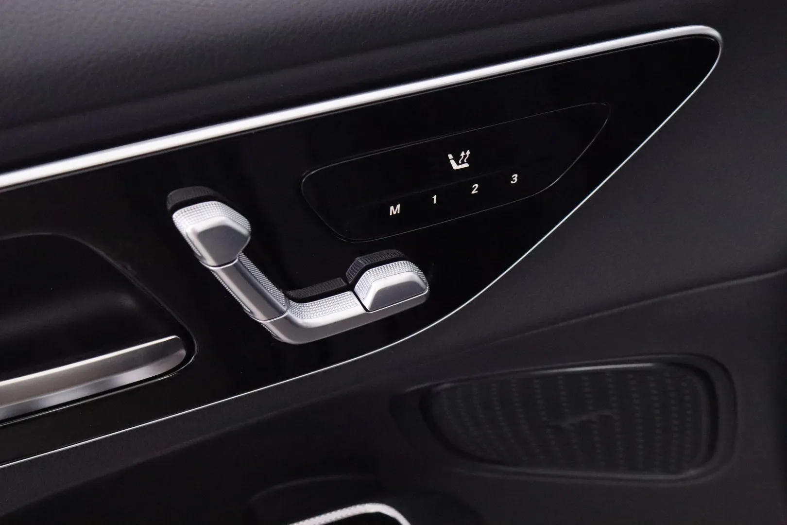 Mercedes-Benz GLC MRP-866 carousel image