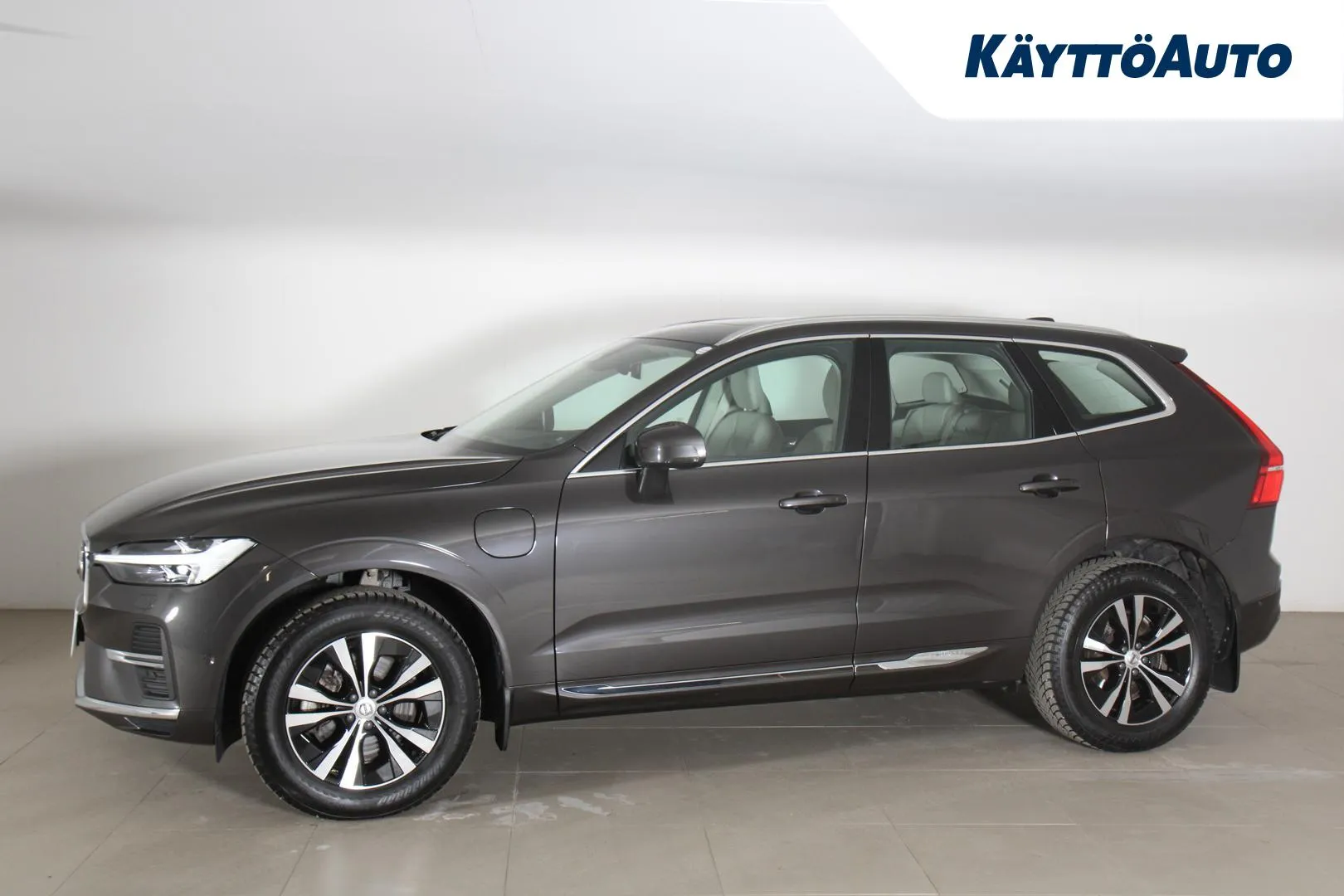 VOLVO XC60 NLB-249 carousel image