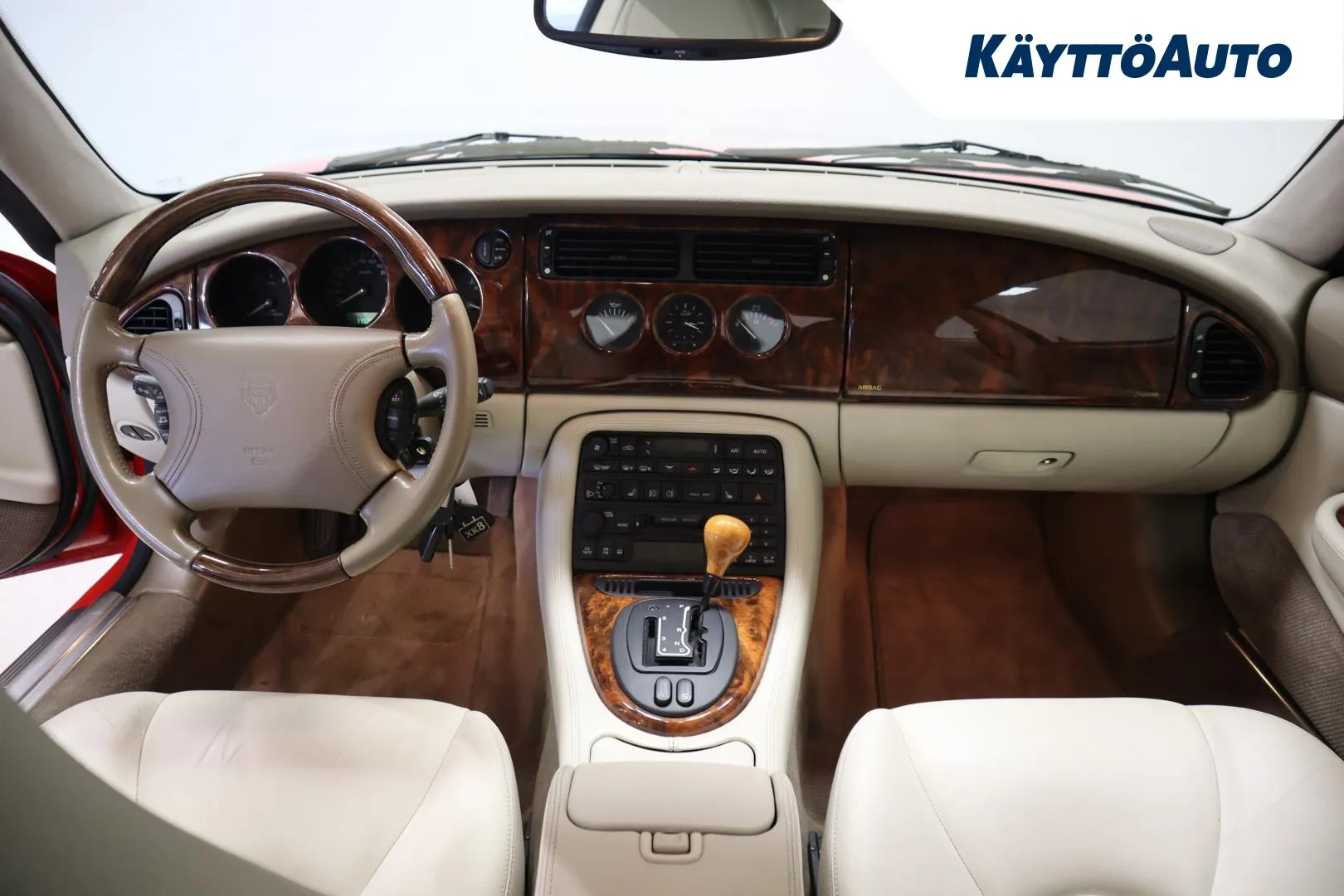 Jaguar XKR RVY-800 carousel image