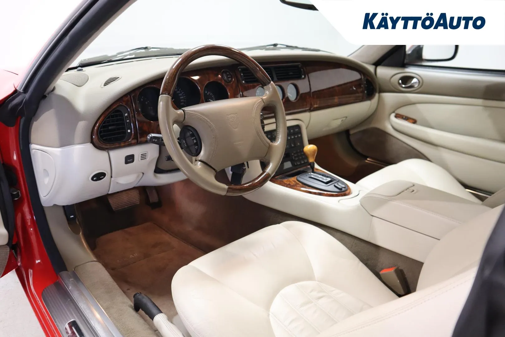 Jaguar XKR RVY-800 carousel image