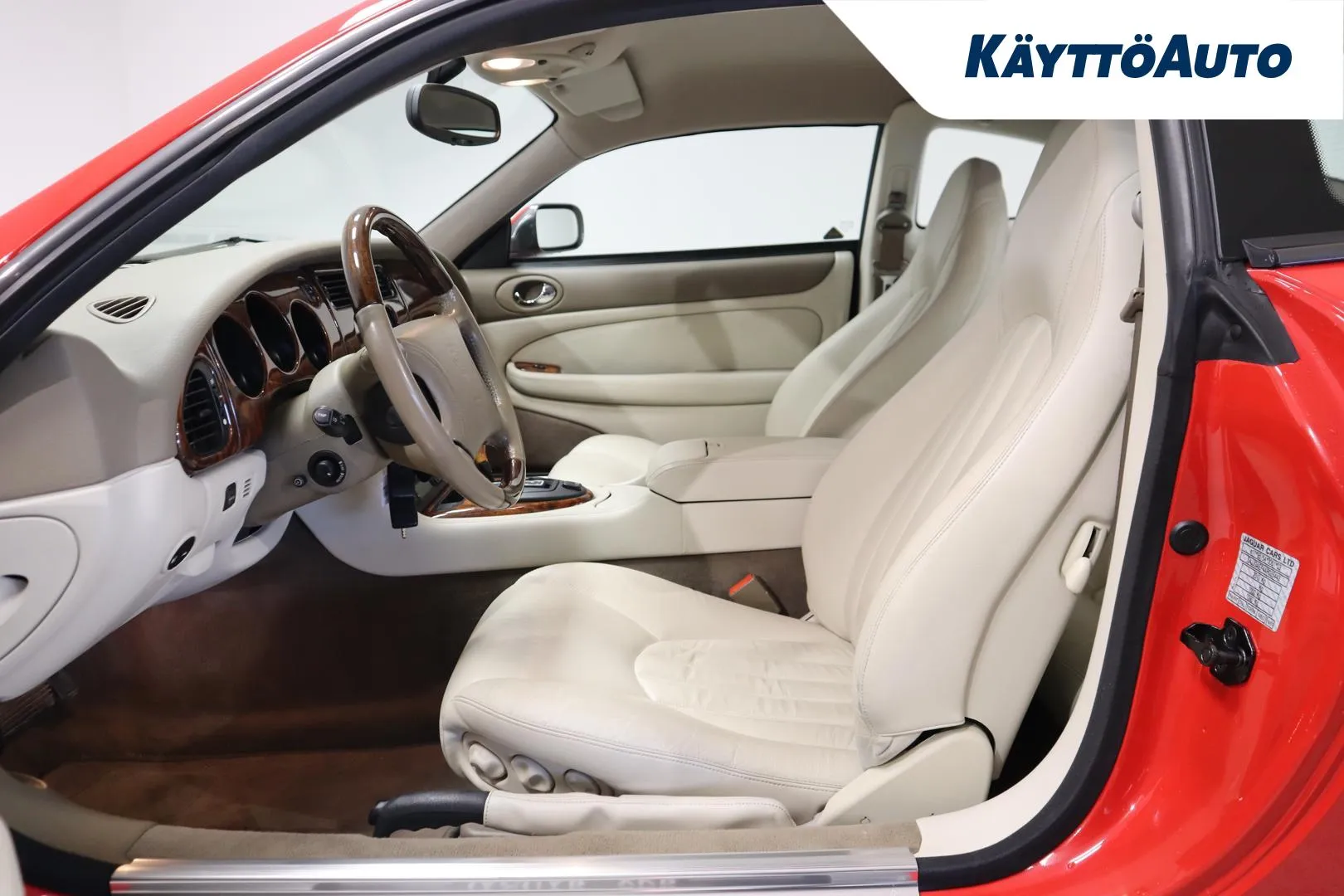 Jaguar XKR RVY-800 carousel image