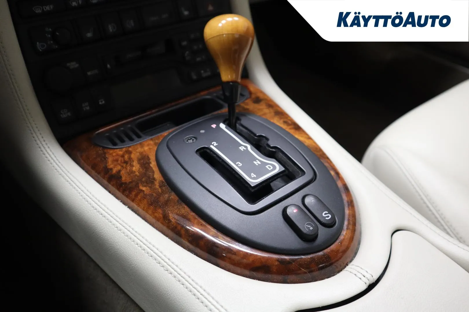 Jaguar XKR RVY-800 carousel image