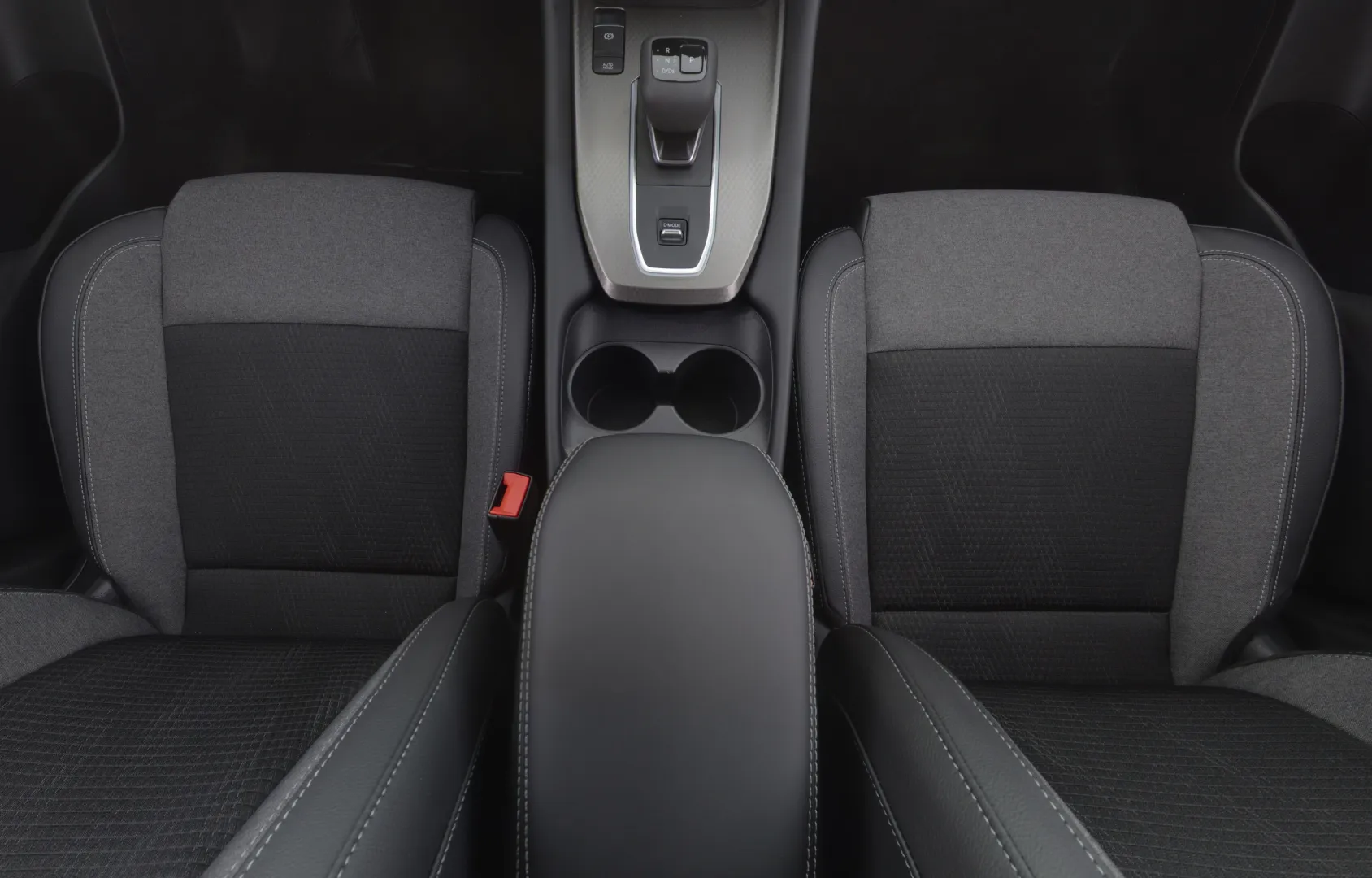 Nissan Qashqai ISU-681 carousel image