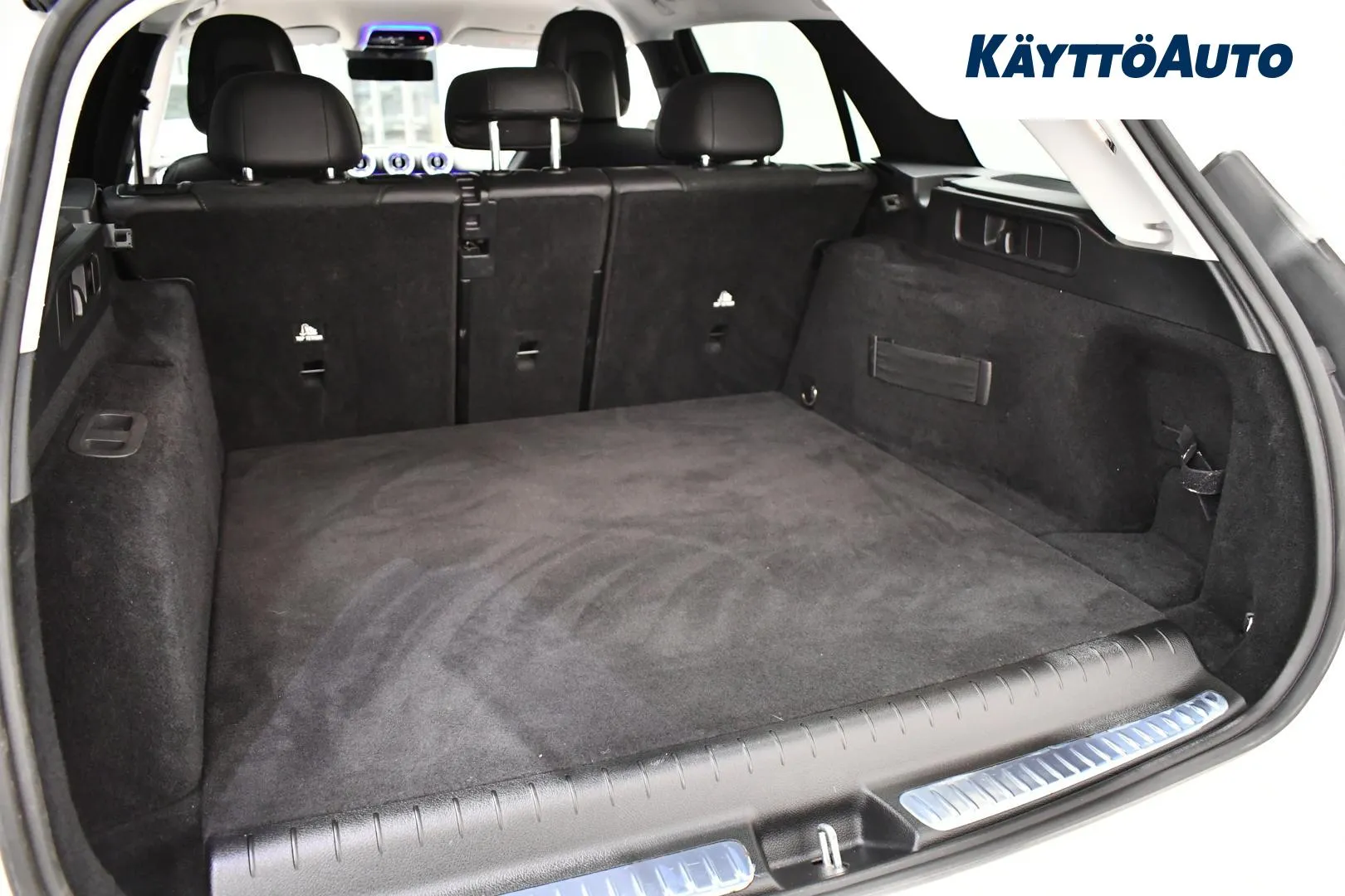 MERCEDES-BENZ C YXZ-634 carousel image