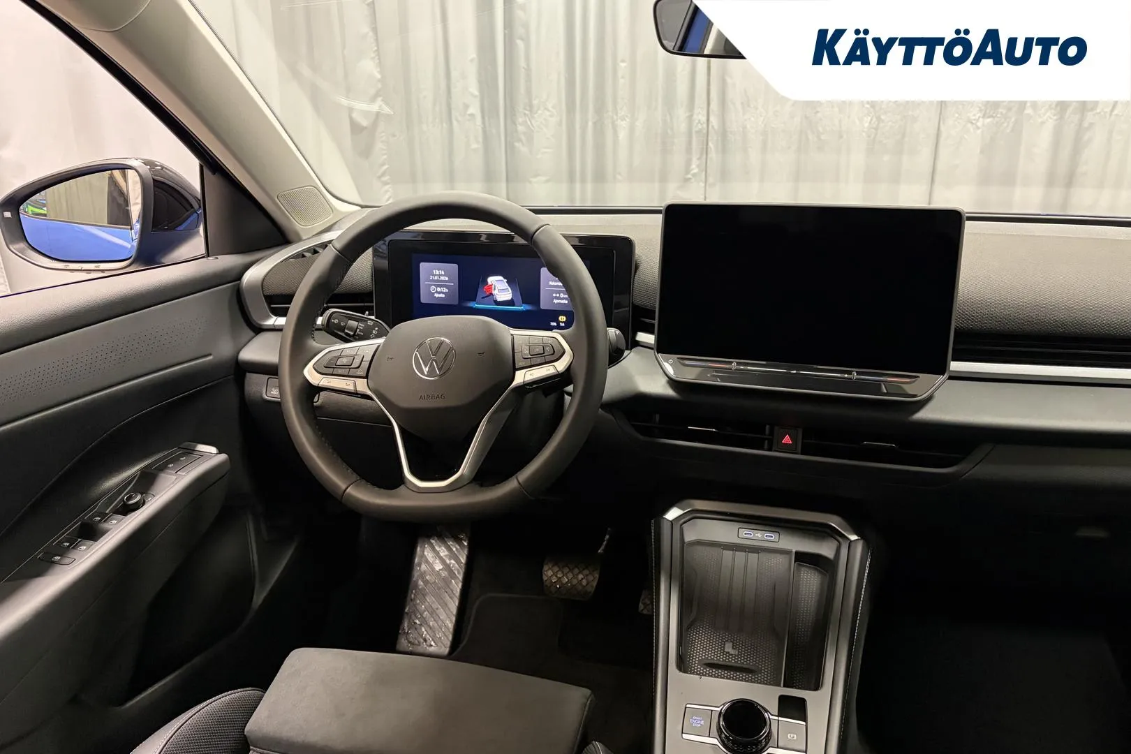 Volkswagen T-Roc NOK-663 carousel image