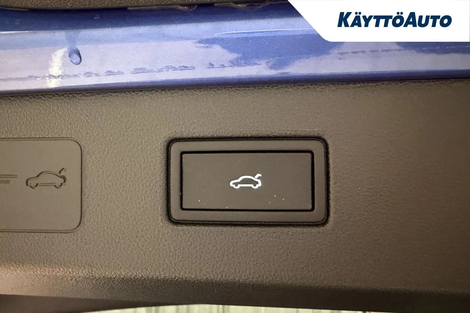 Volkswagen T-Roc NOK-663 carousel image