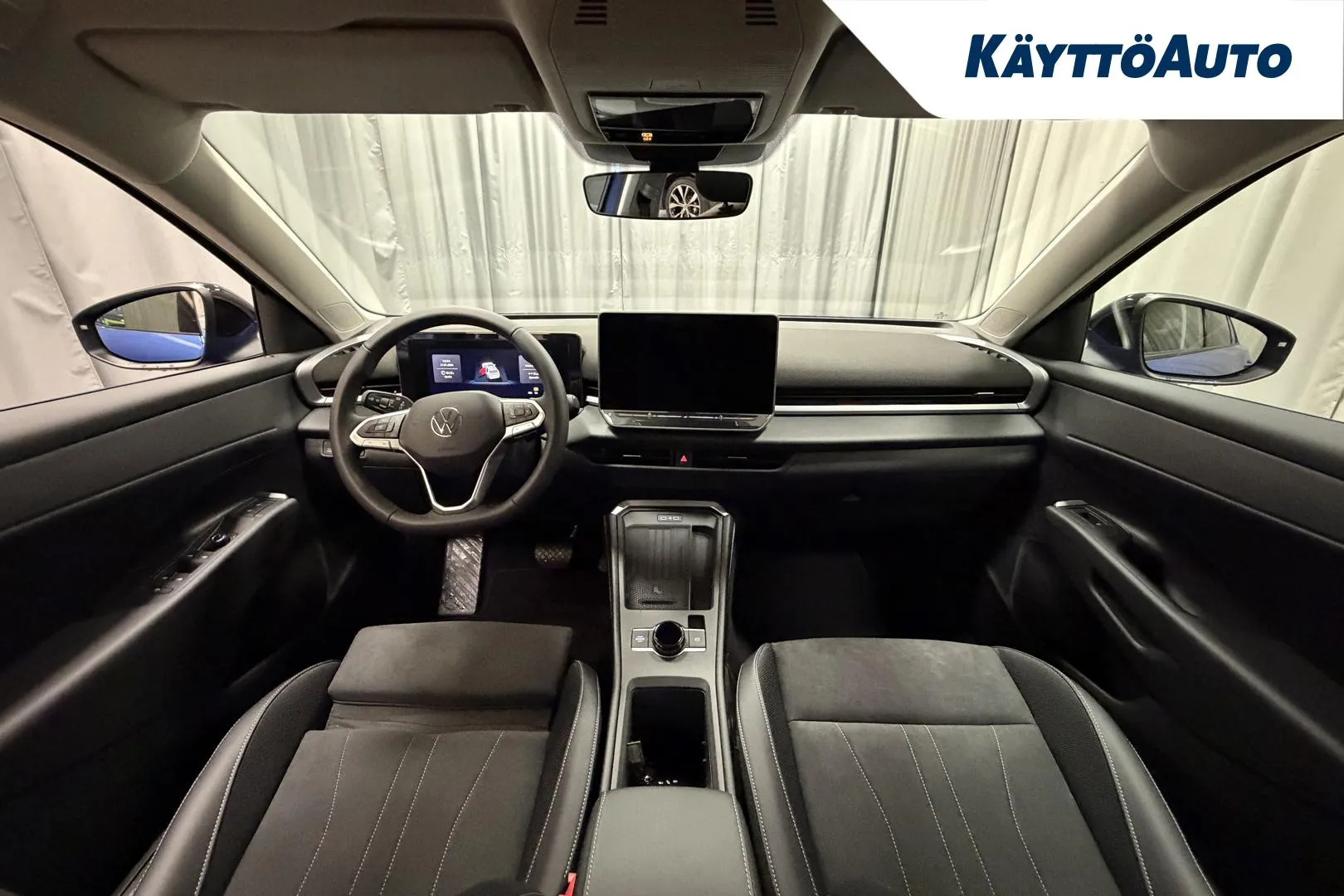 Volkswagen T-Roc NOK-663 carousel image