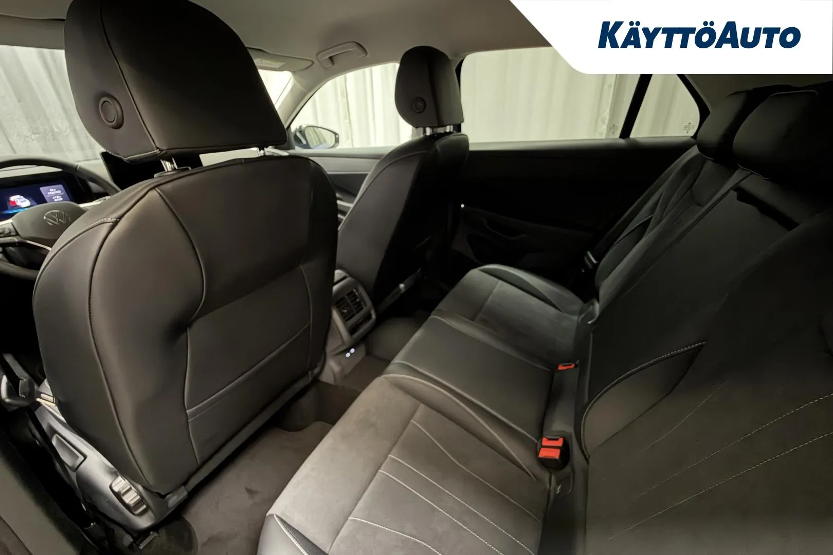 Volkswagen T-Roc NOK-663 carousel image