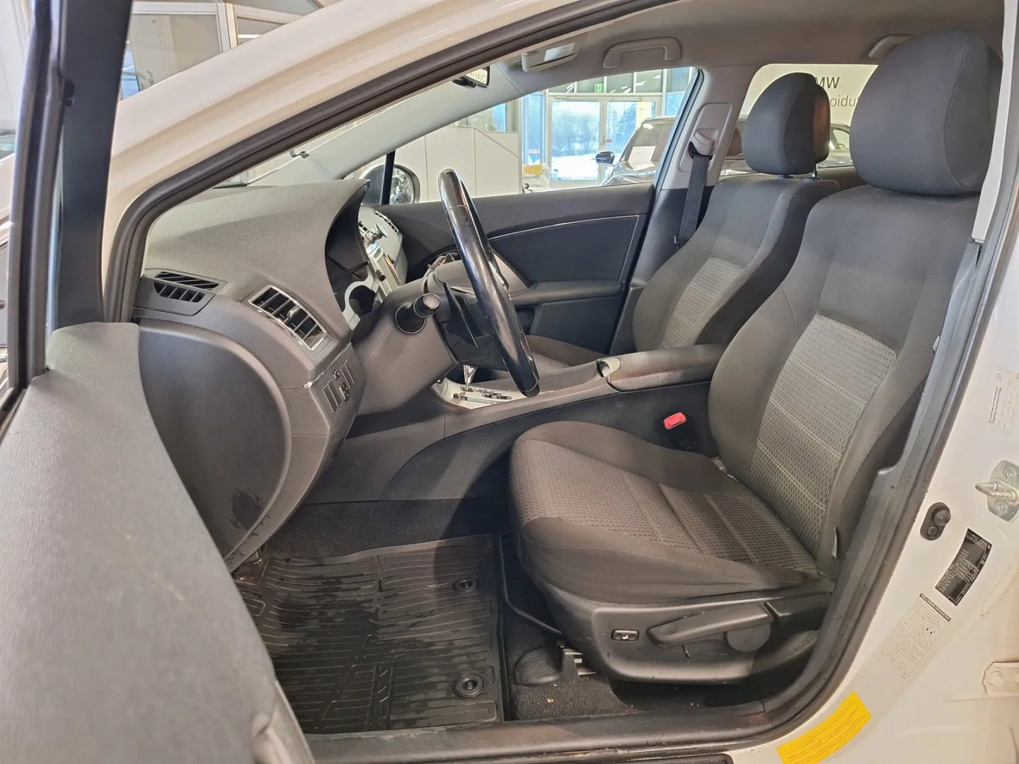 Toyota Avensis OTM-222 carousel image