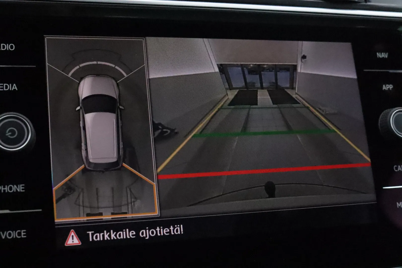 VOLKSWAGEN Tiguan OVX-136 carousel image