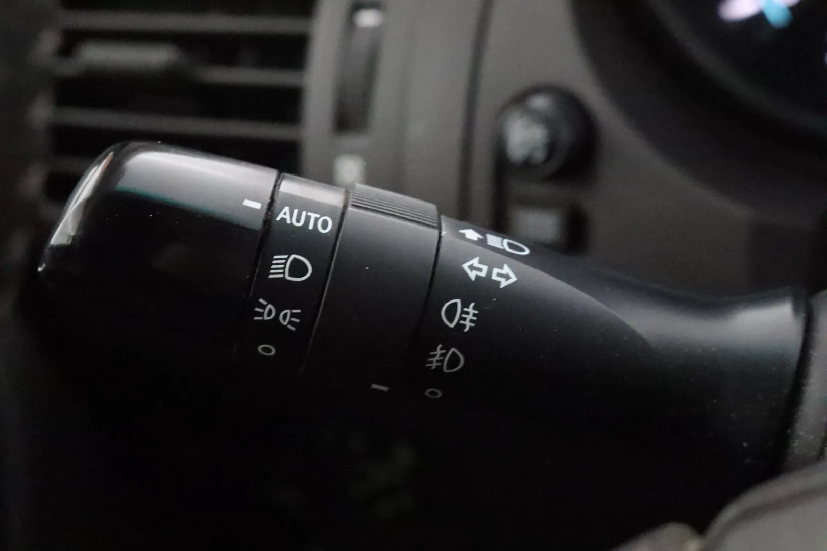 TOYOTA Land Cruiser GMI-953 carousel image