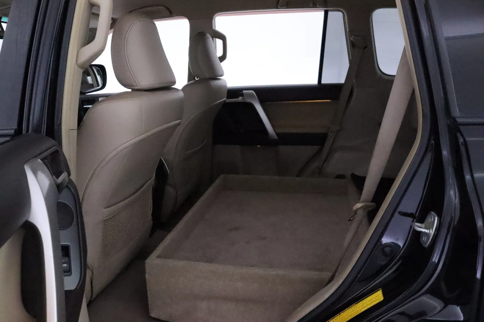 TOYOTA Land Cruiser GMI-953 carousel image