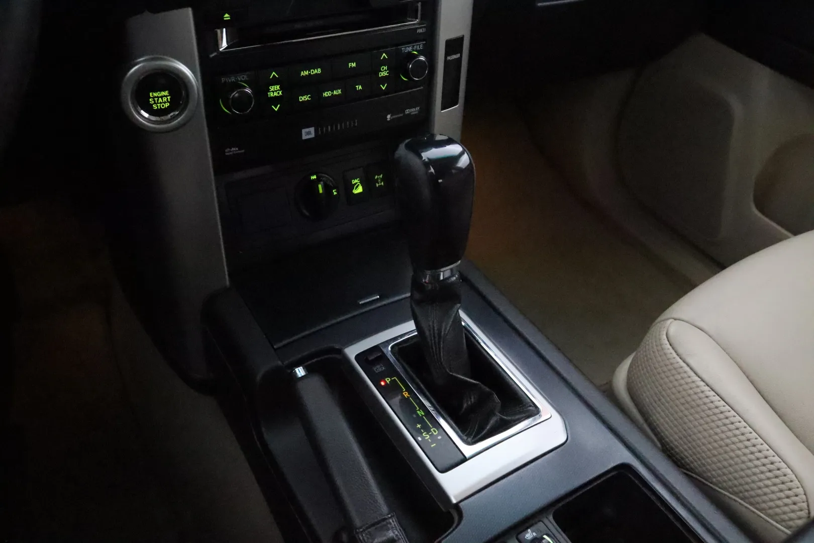 TOYOTA Land Cruiser GMI-953 carousel image