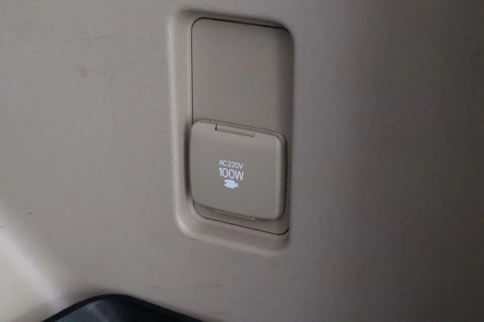 TOYOTA Land Cruiser GMI-953 carousel image