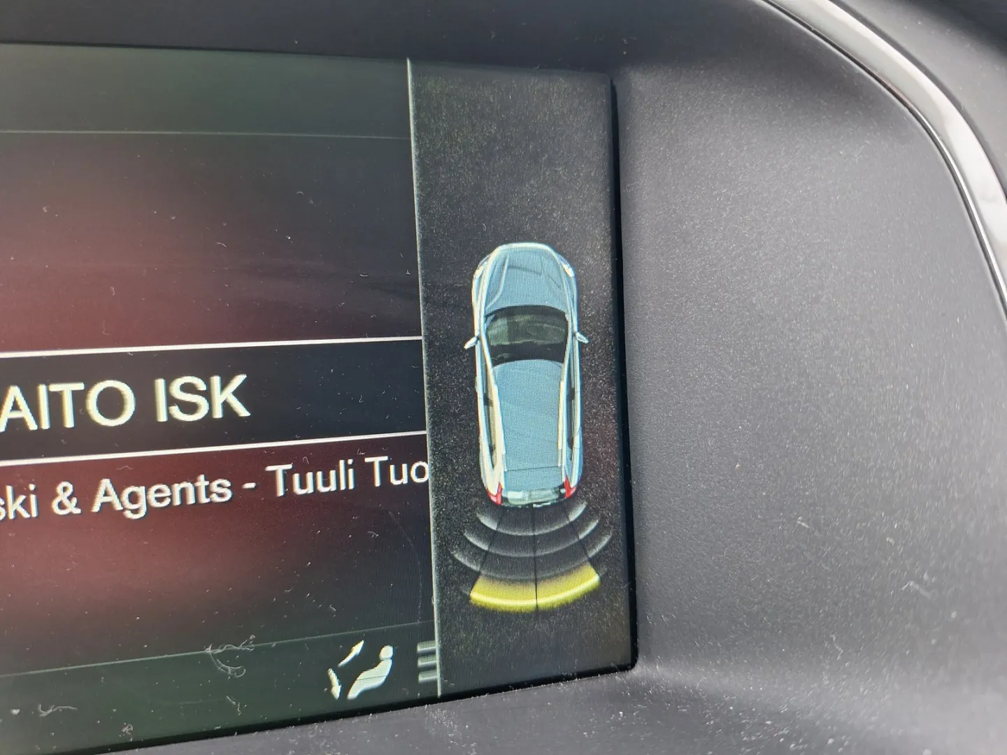 VOLVO V40 Cross Country ZKS-341 carousel image