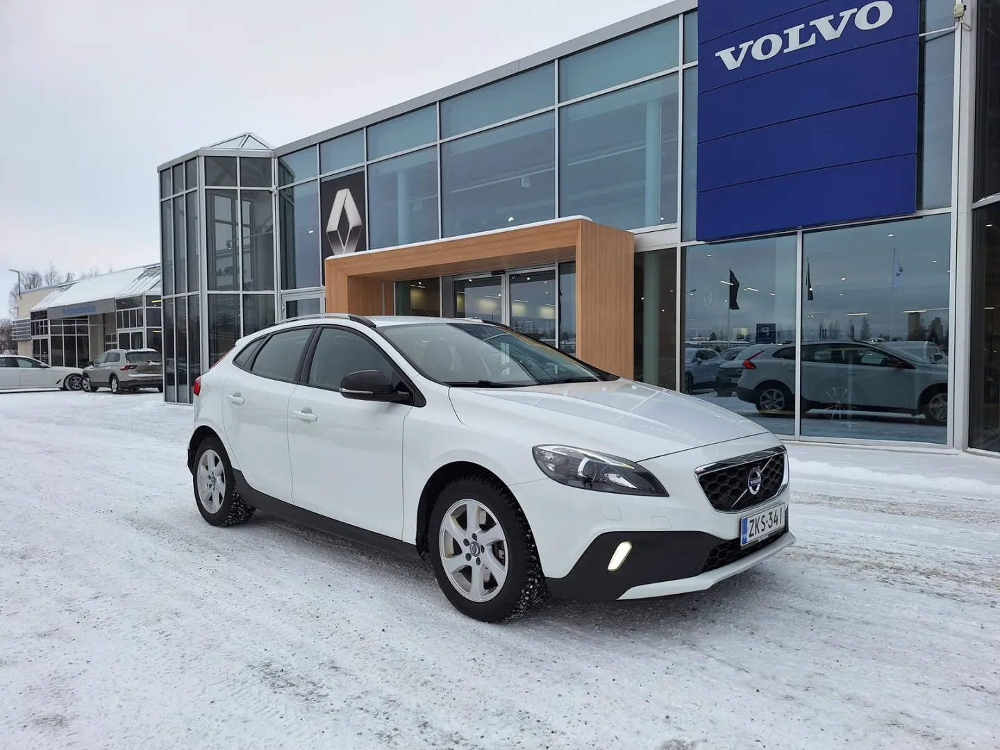 VOLVO V40 Cross Country ZKS-341 carousel image