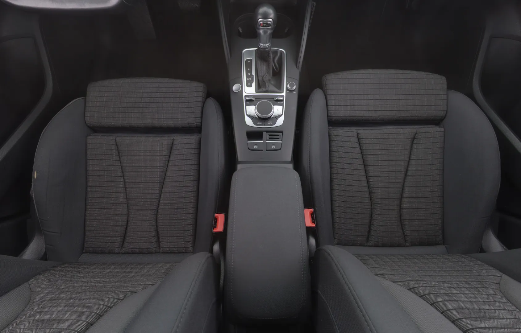 AUDI A3 XOZ-693 carousel image