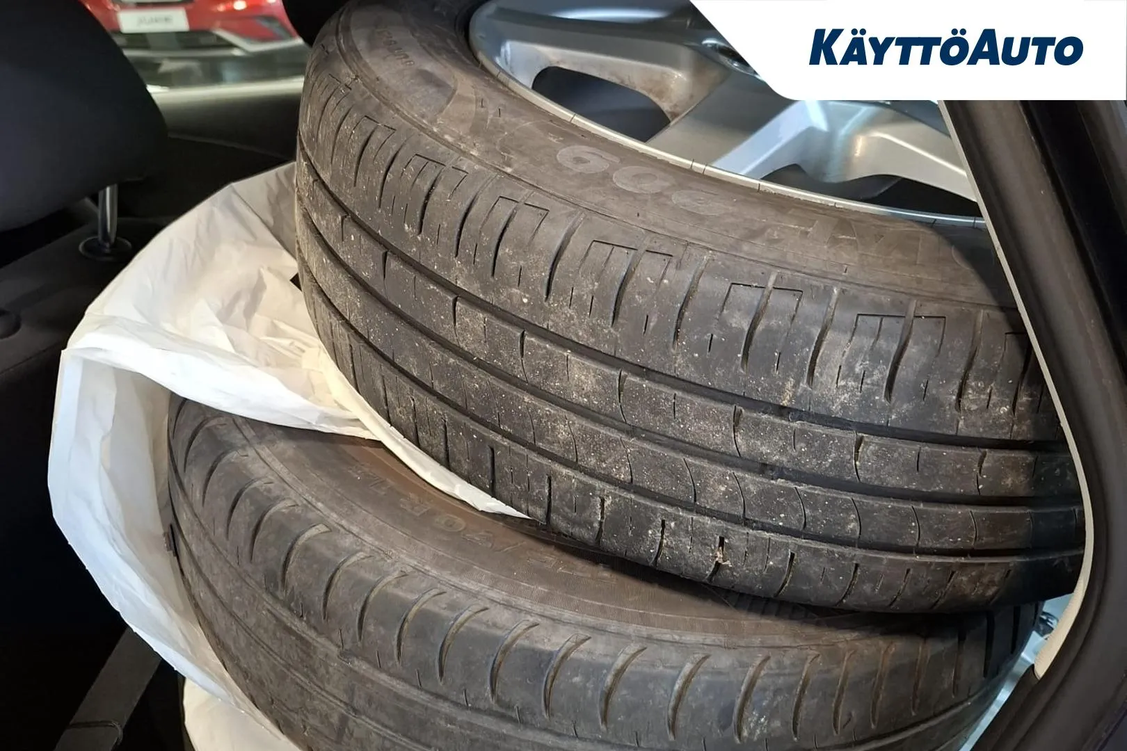 VOLKSWAGEN Polo XMS-621 carousel image