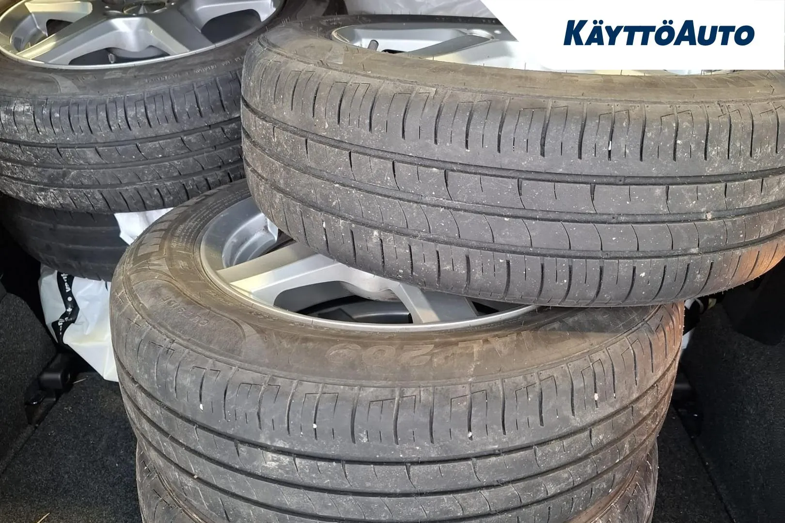 VOLKSWAGEN Polo XMS-621 carousel image