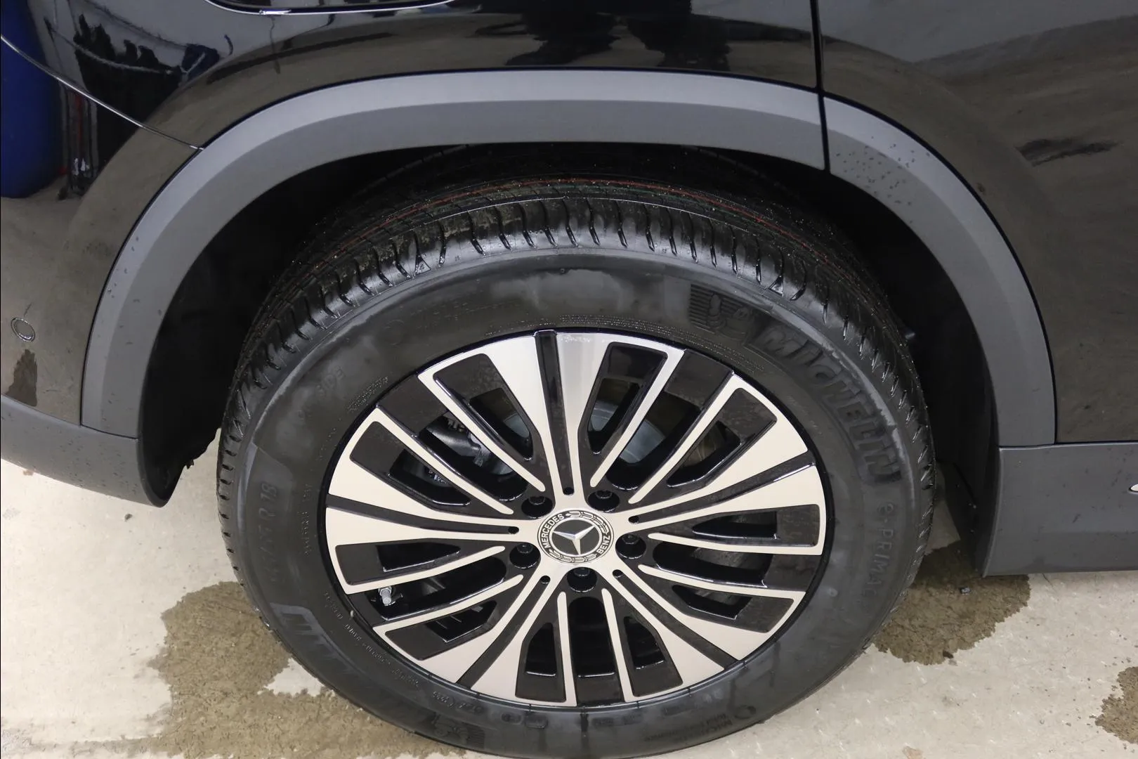 Mercedes-Benz EQA JOM-832 carousel image