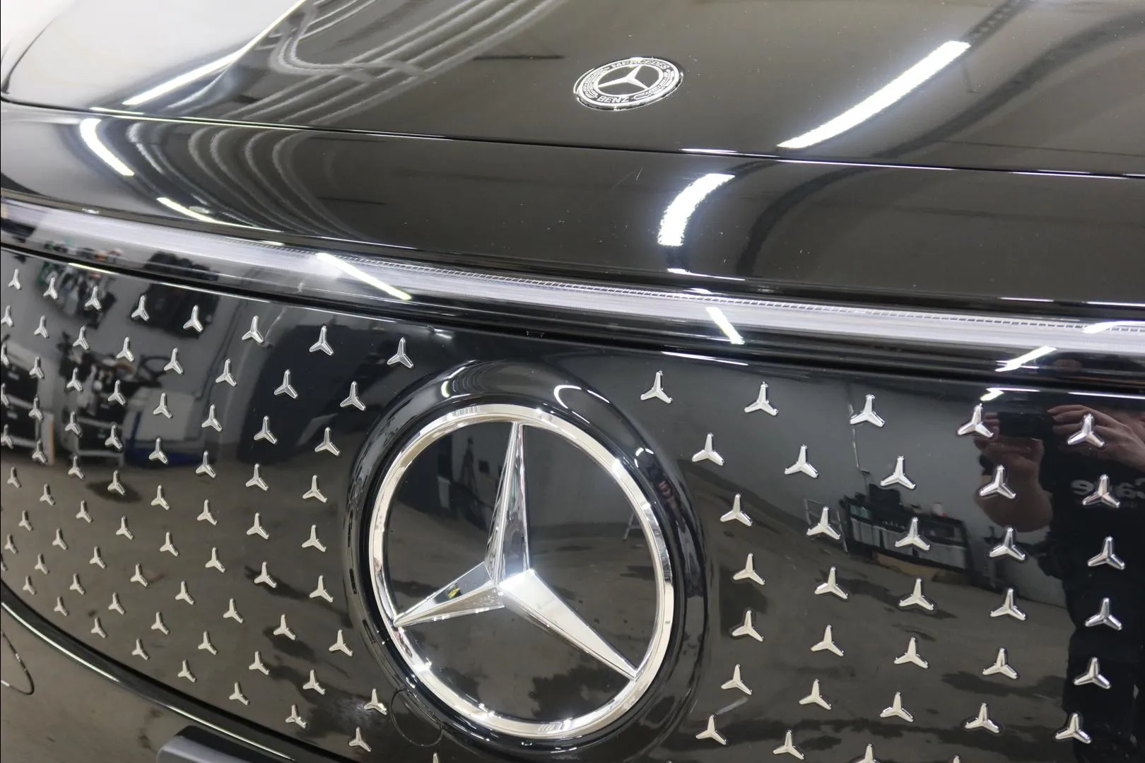 Mercedes-Benz EQA JOM-832 carousel image