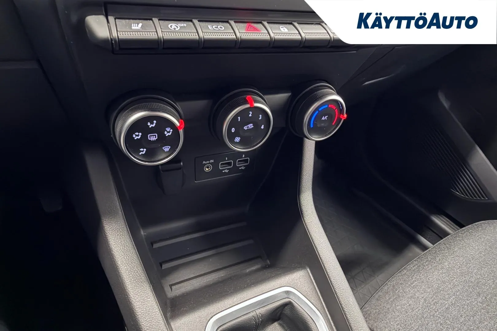 RENAULT Clio LPA-805 carousel image