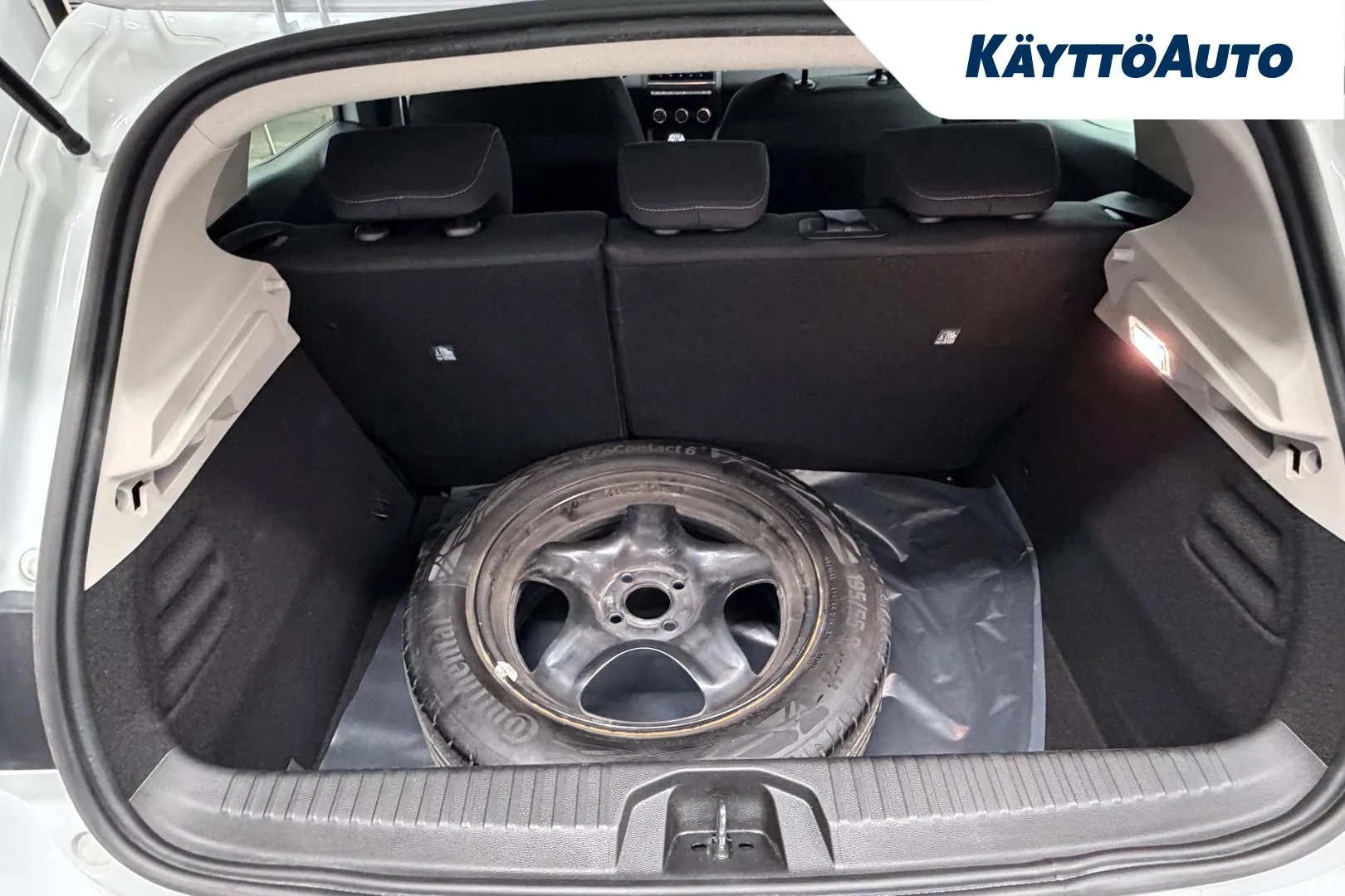 RENAULT Clio LPA-805 carousel image