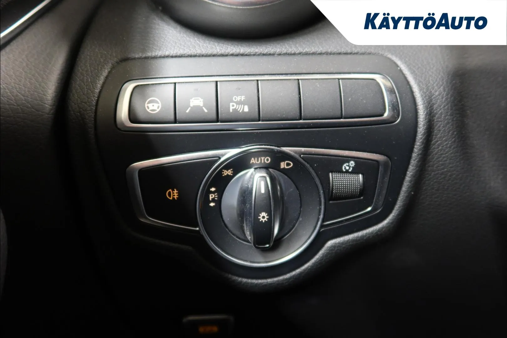 Mercedes-Benz GLC JMK-683 carousel image