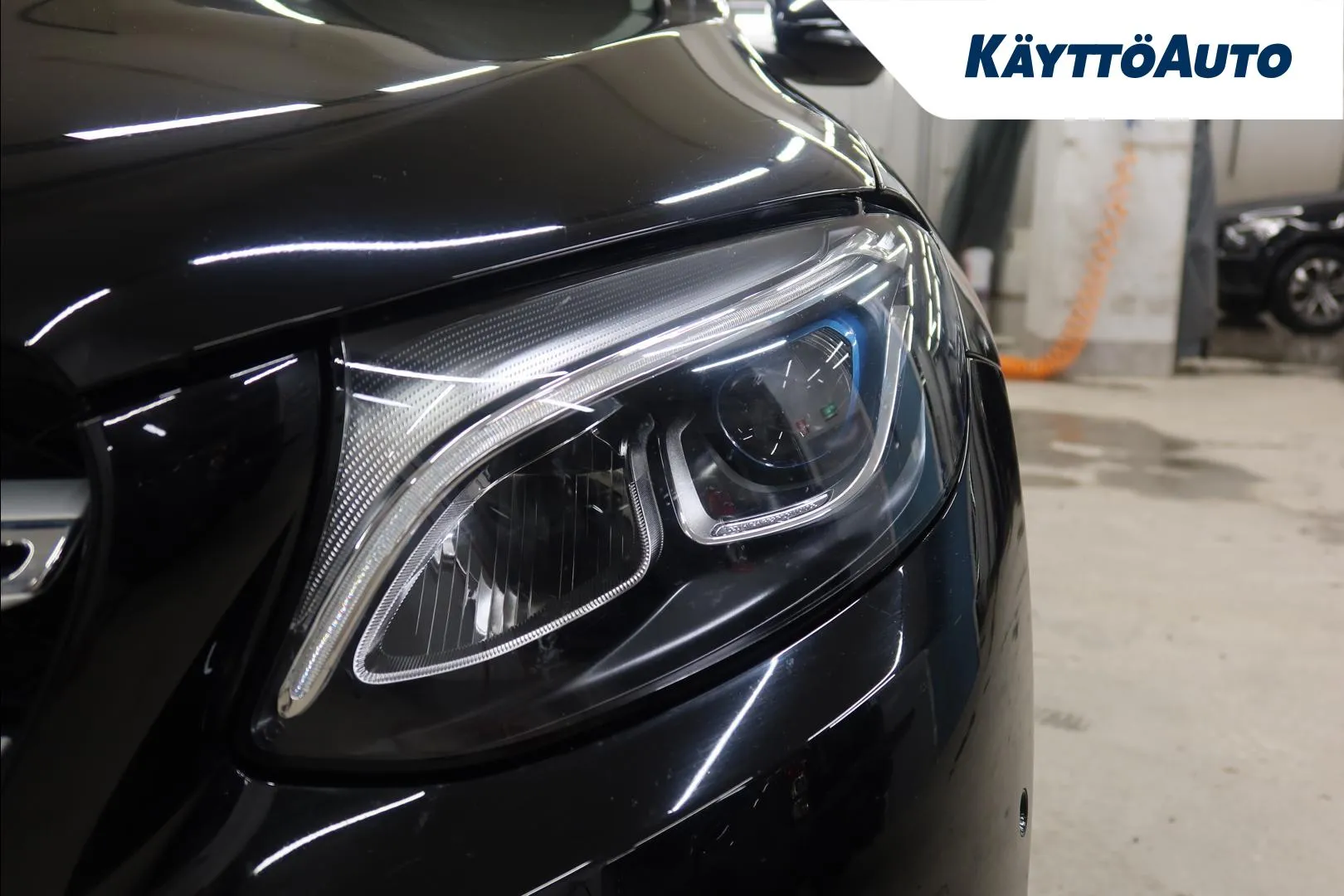 Mercedes-Benz GLC JMK-683 carousel image