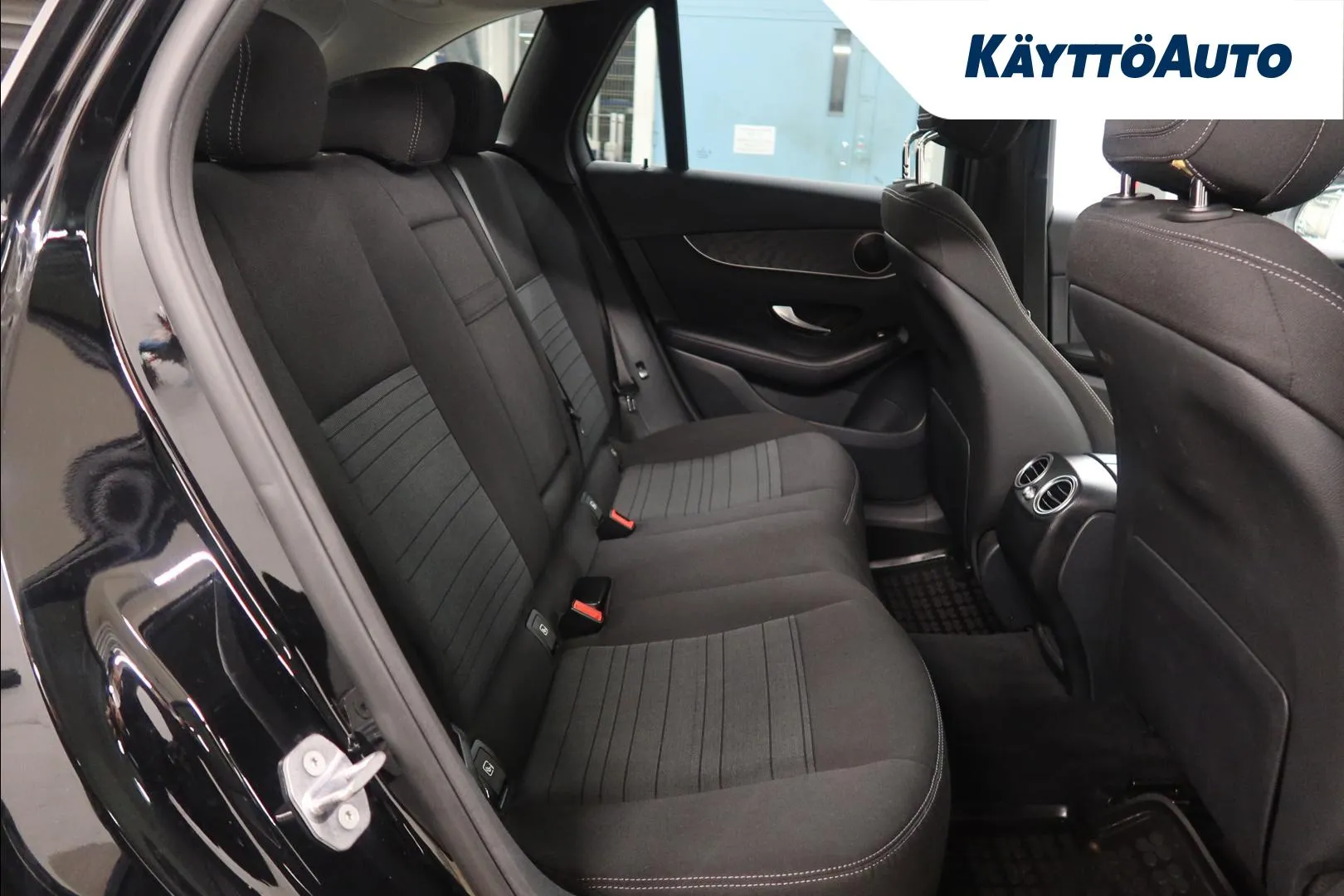 Mercedes-Benz GLC JMK-683 carousel image