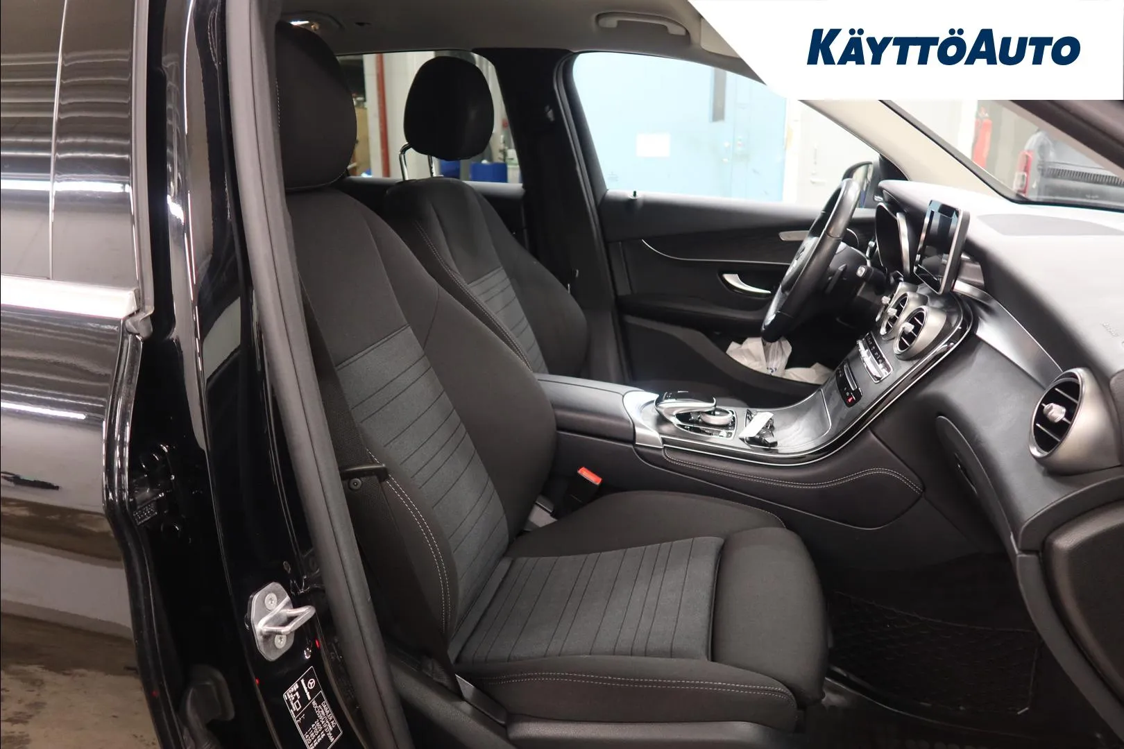 Mercedes-Benz GLC JMK-683 carousel image