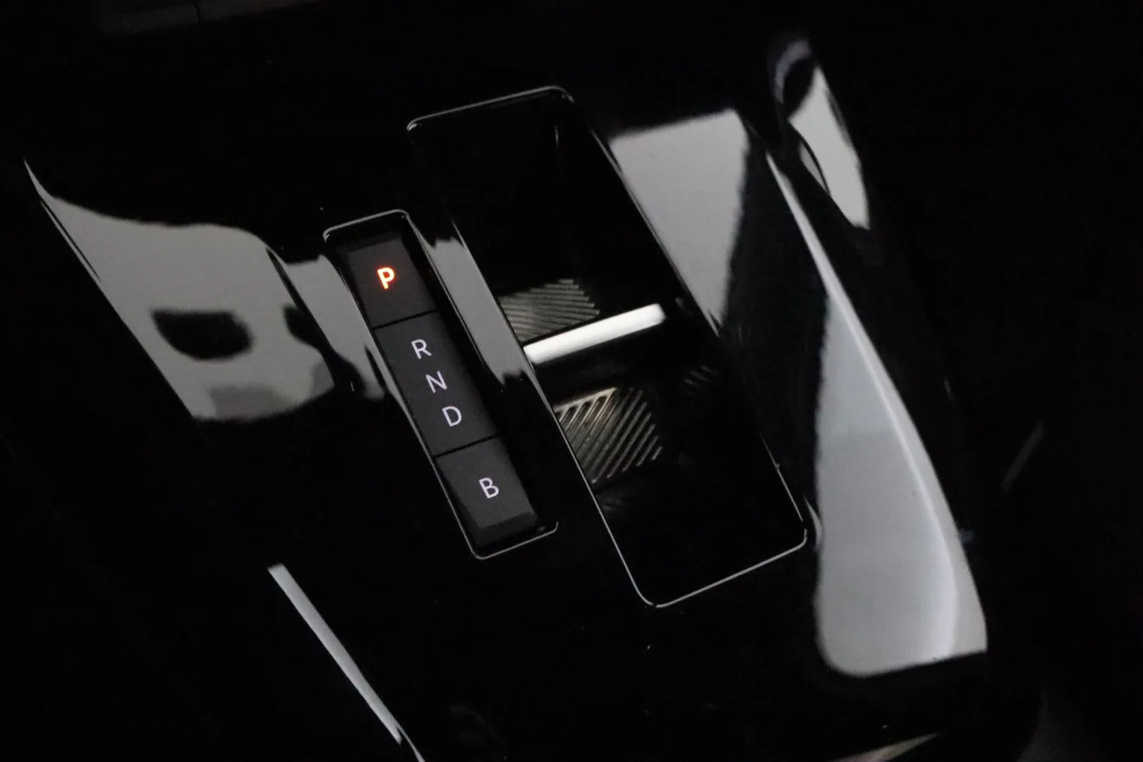 OPEL Corsa-e FSE-608 carousel image