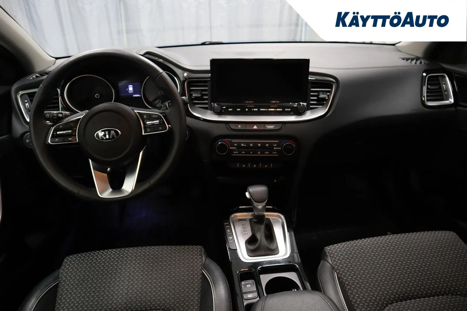 KIA XCeed XXO-865 carousel image